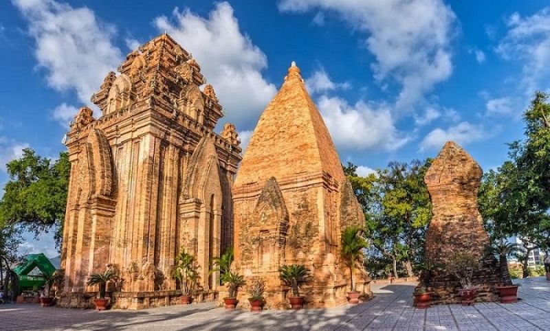 ponagar tower nha trang