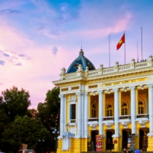 Vietnam-Tours---Ha-Noi-city-4.jpg