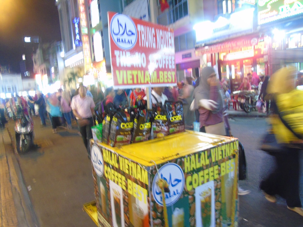 ben thanh night market in ho chi minh