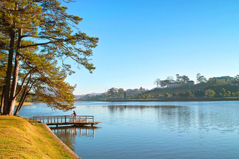 Xuân Hương lake